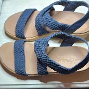 Skechers Navy and Tan Arch Fit Sandals